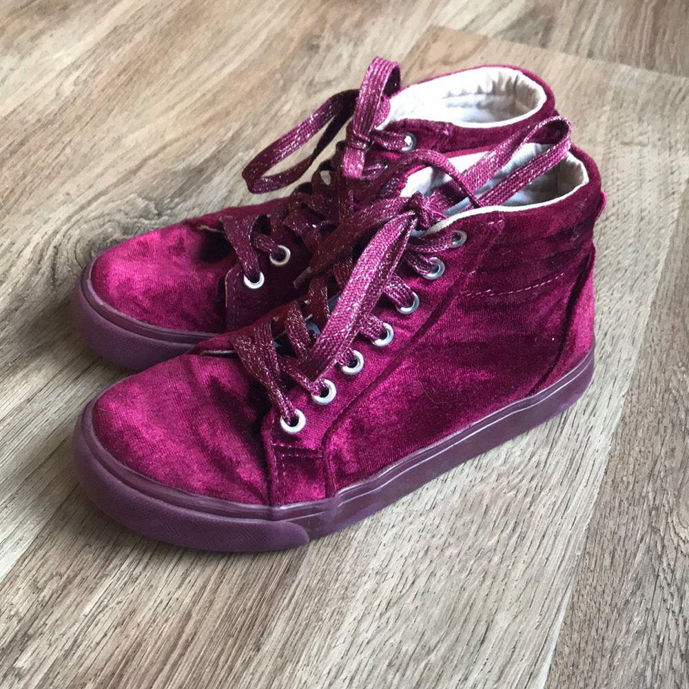 Girls velvet high too sneakers